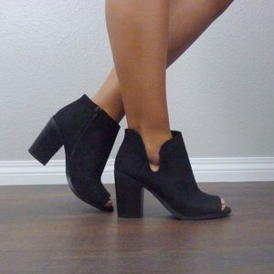 SODA- Side Notch Booties